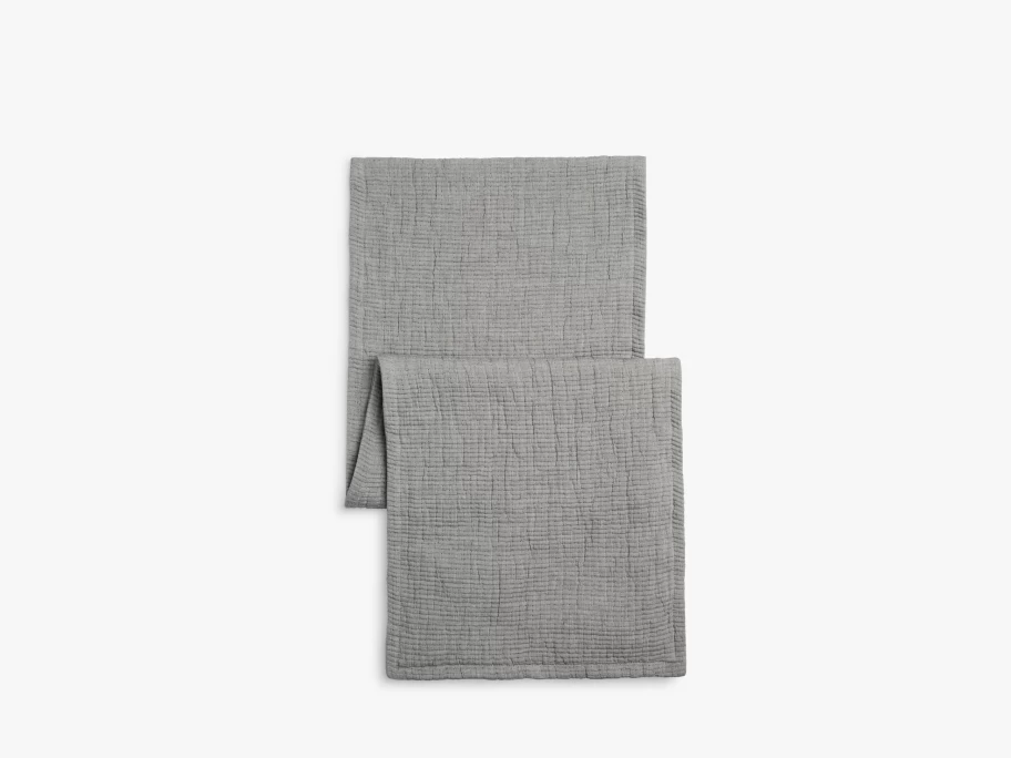 "Parachute Cloud Cotton Table Runner – Soft & Lightweight Dining Decor"